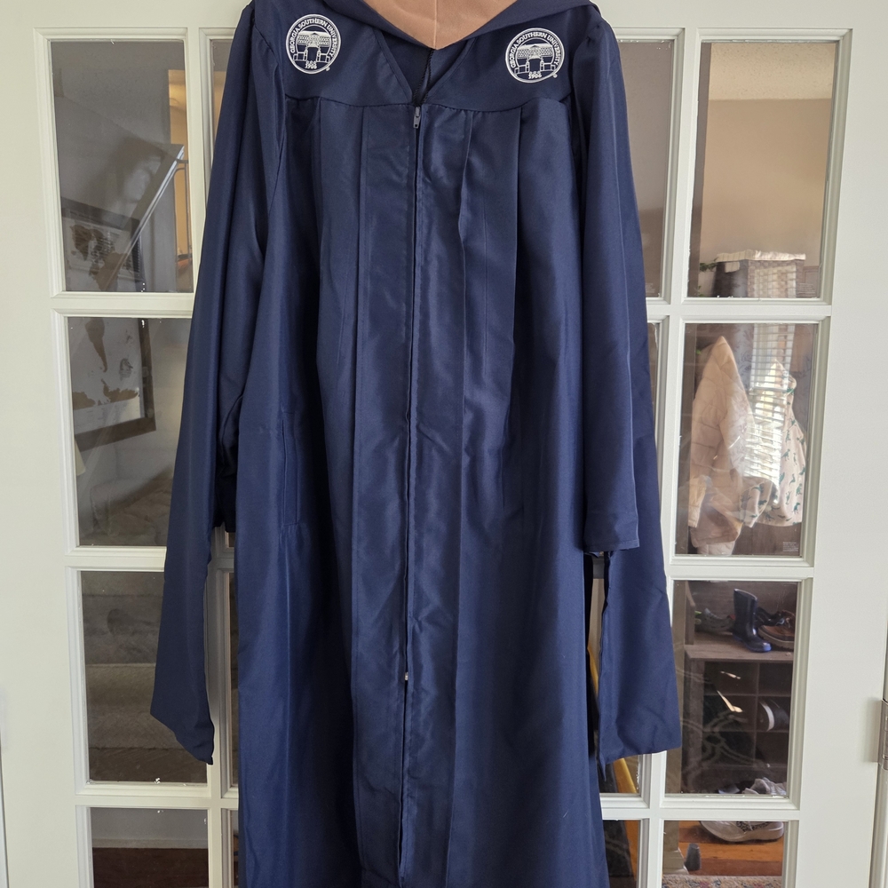 Georgia Southern Graduation Gown